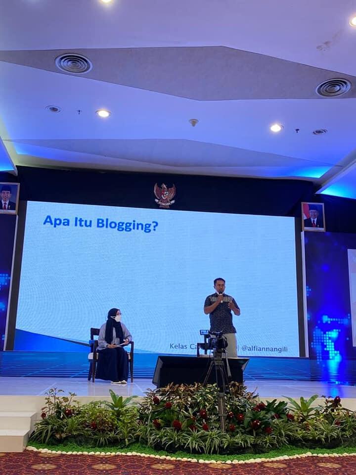 Alfian Nangili Jadi Pemateri Nasional di Membawakan Materi Blogging di Acara Kominfo RI